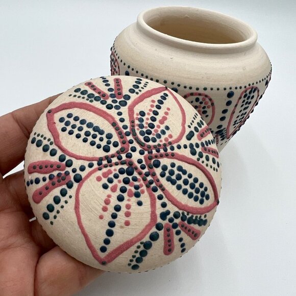 Ceramic project small ginger jar Mandela pattern dots - Picture 11 of 14